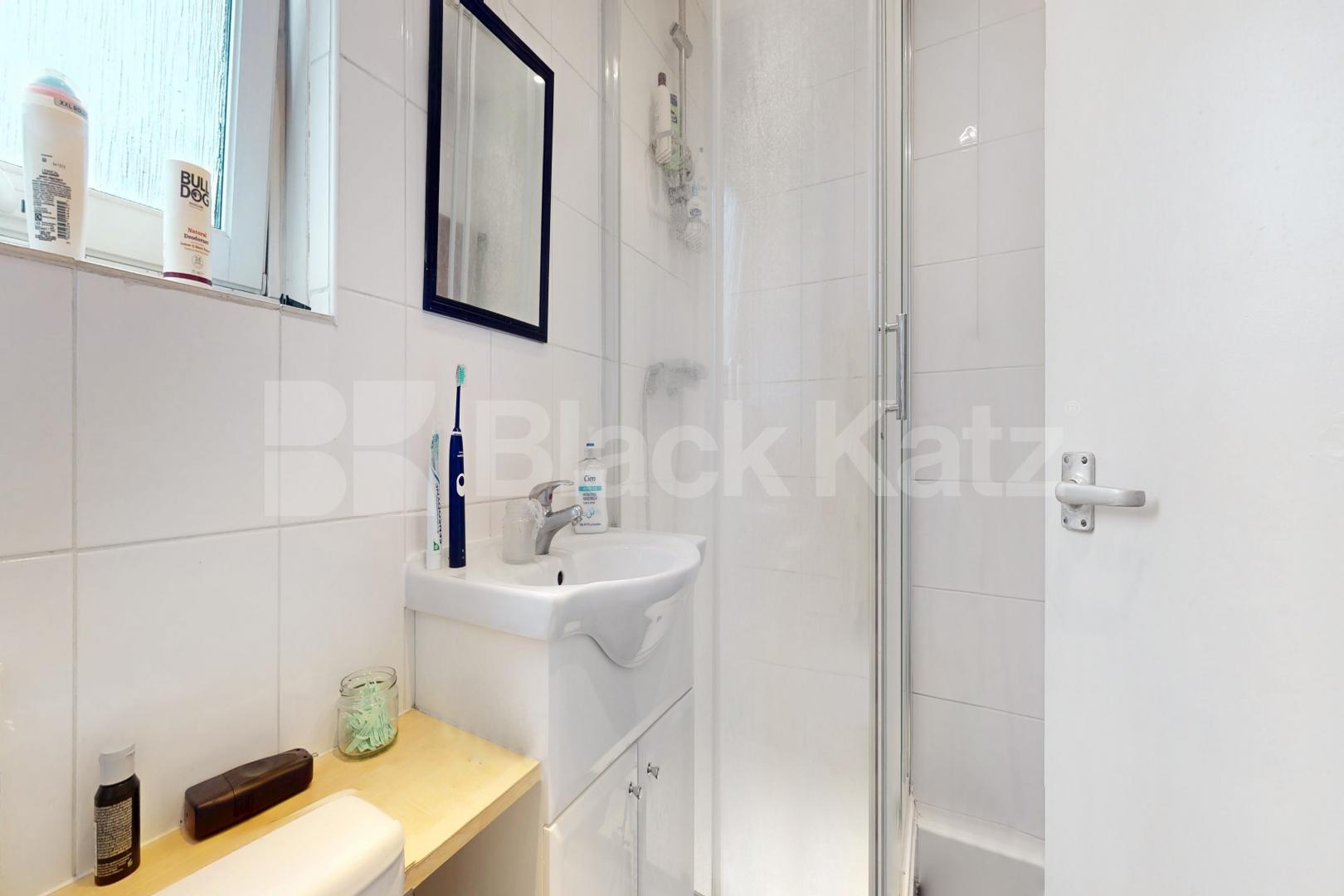 Top floor double studio with south facing balcony Tisdall House Barlow Street , Elephant and Castle